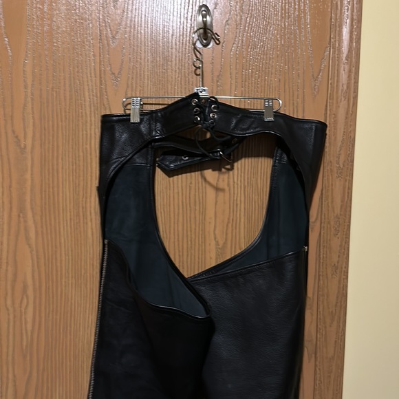 Classic Black leather chaps - Picture 8 of 11